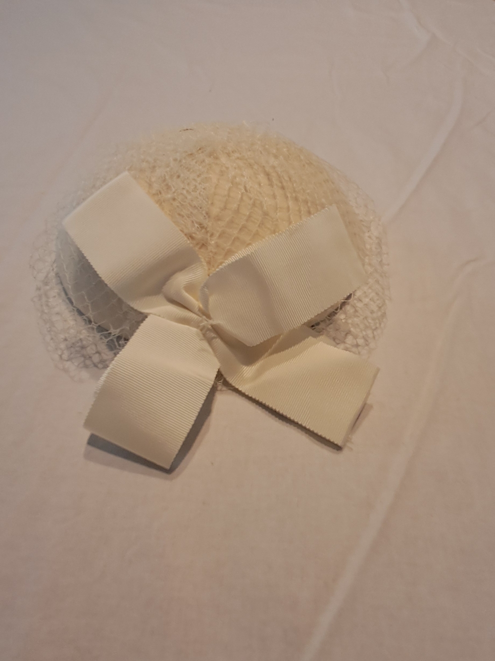 Ivory Bow Veiled Fascinator Hat - Women's Accessories